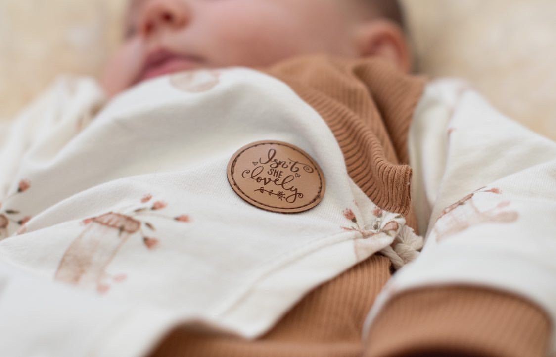 Kunstleder Patch mit isn‘t she lovely