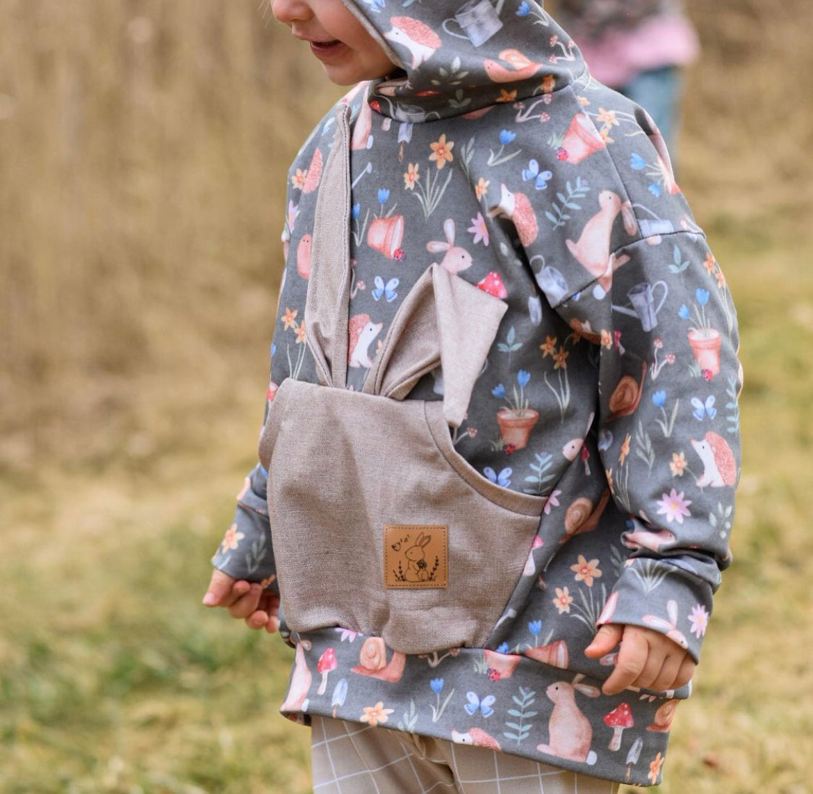Kunstleder Patch Hase mit Vogel