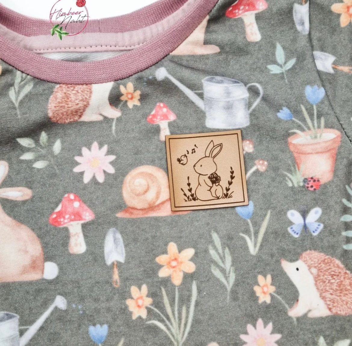 Kunstleder Patch Hase mit Vogel