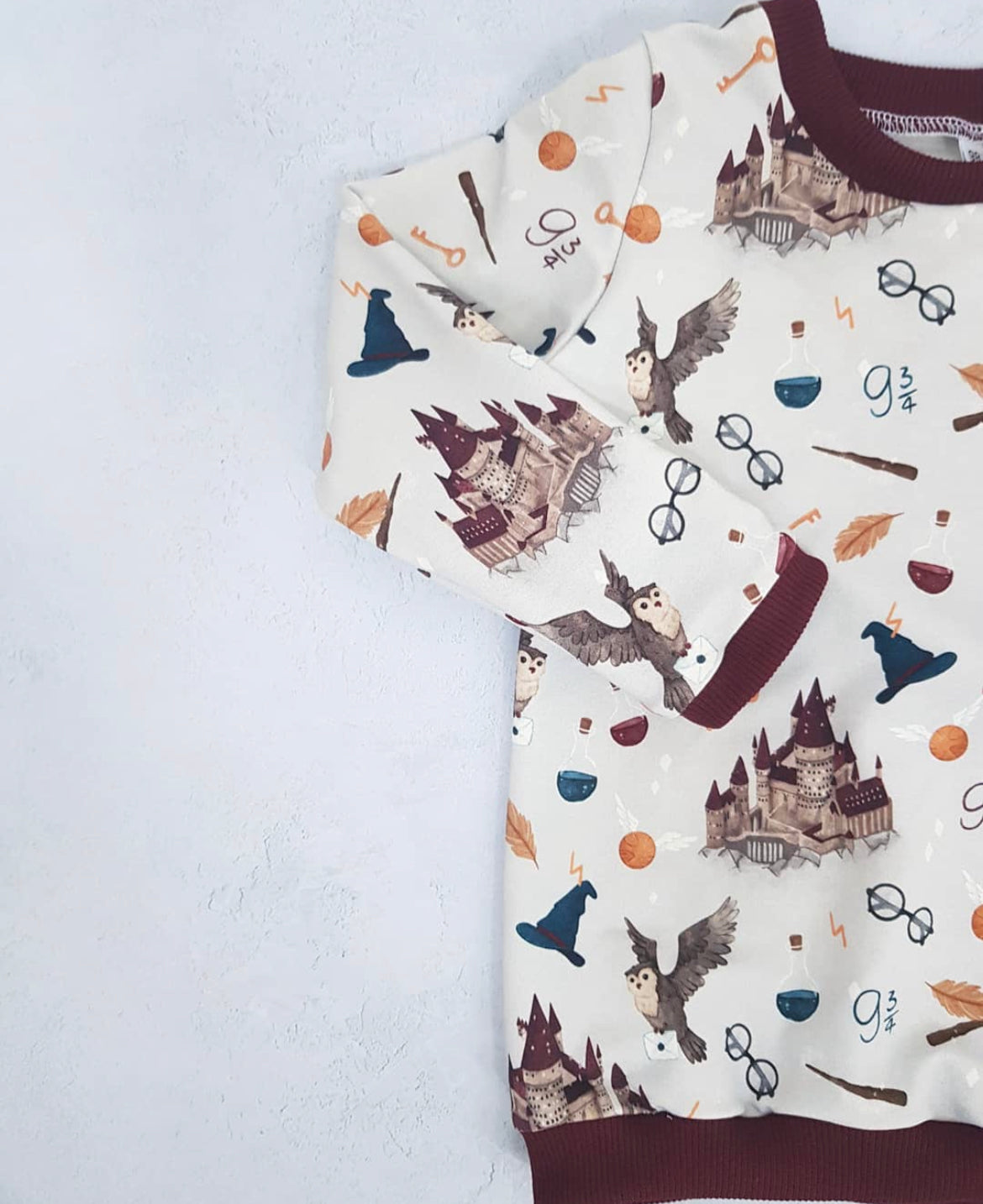 Magische Schule Grau