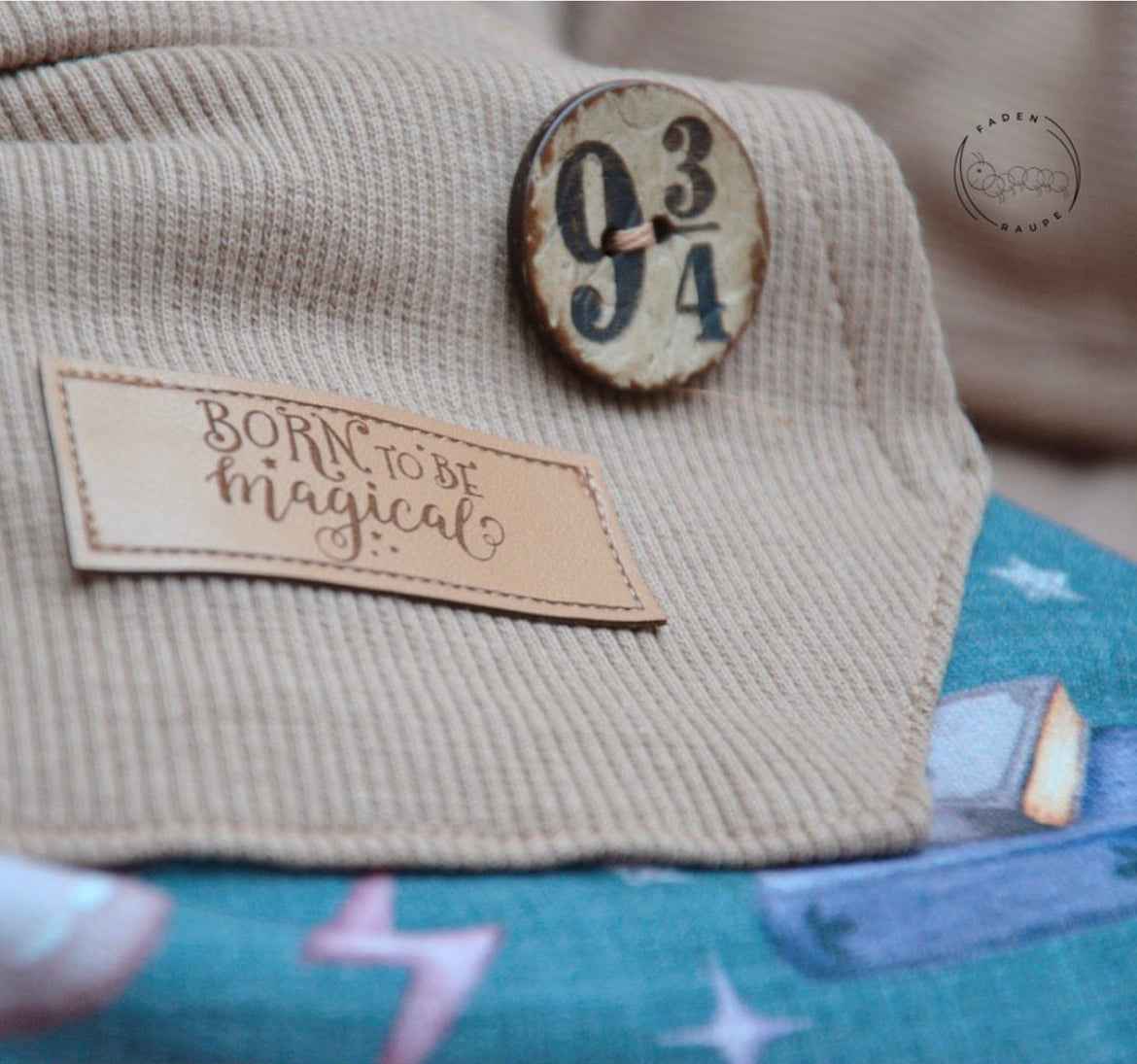 Kunstleder Patch mit Born to be magical