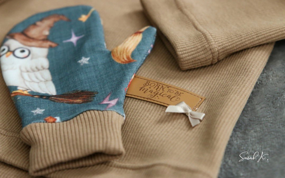 Kunstleder Patch mit Born to be magical